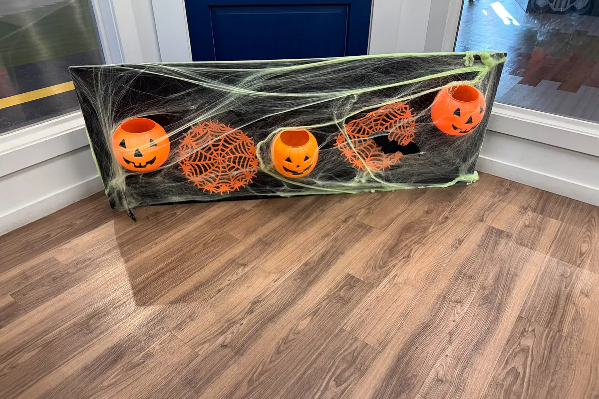 traintastic-halloween-01