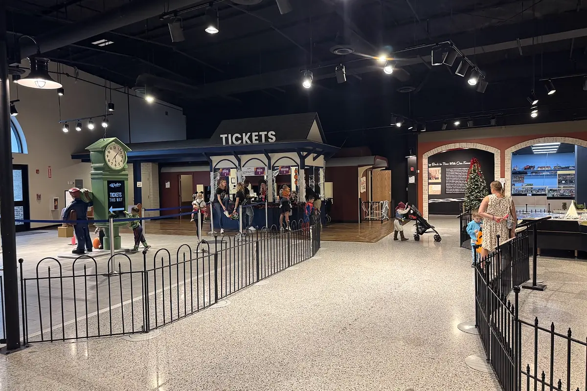 traintastic-halloween-04